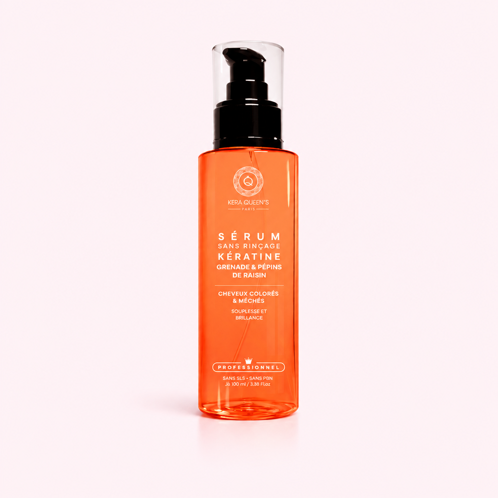 Sérum Rituel Grenade Pépins de Raisin sur fond rose pastel clair